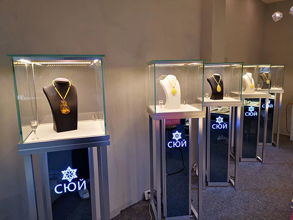 鴻鈦玻璃展柜為您提供玻璃精品展柜信息 鴻鈦玻璃展柜為您提供玻璃精品展柜信息