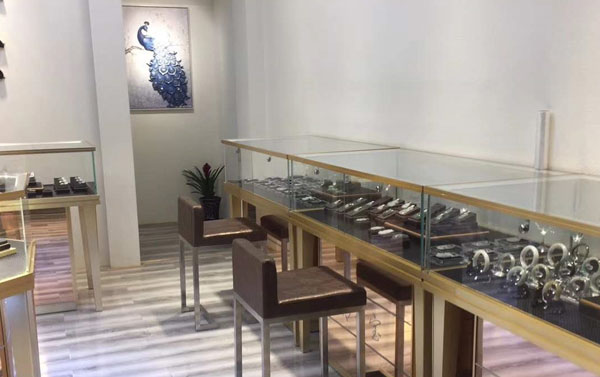 奢侈品展柜 奢侈品展柜