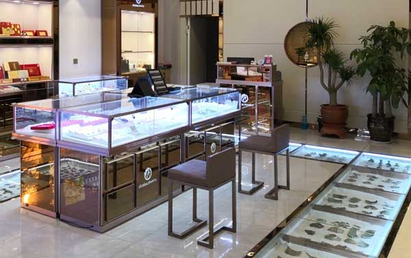 珠寶玻璃柜臺(tái)定做要求 珠寶玻璃柜臺(tái)定做要求